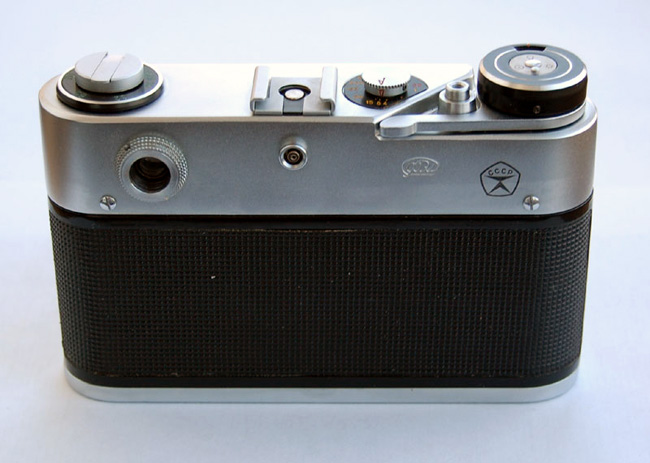 Фотоаппарат ФЭД-5В, вид сзади