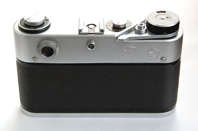 Фотоаппарат ФЭД-5В, вид сзади