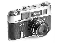 Малоформатная фотокамера «ФЭД-4»