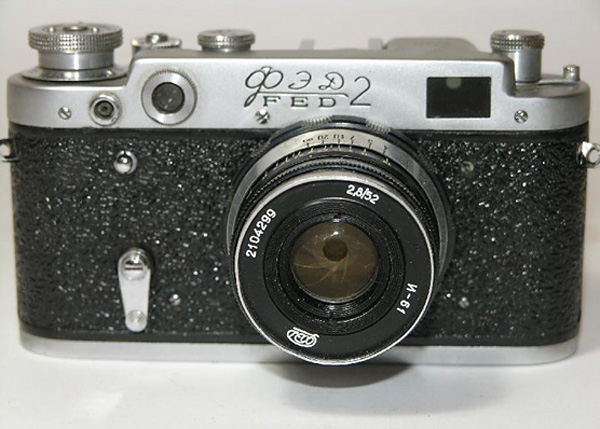 Фотокамера «ФЭД-2» с объективом «Индустар-61»